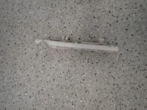 NISSAN NOTE E11 06-12 ŚLIZG ZDERZAKA PRZEDNI LEWY 3/7 MINIATURA