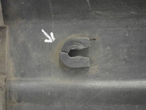 NISSAN TERRANO II 2 2,7 TD 1996- 5D LISTWA DRZWI PRZEDNIA LEWA 11/13 MINIATURA