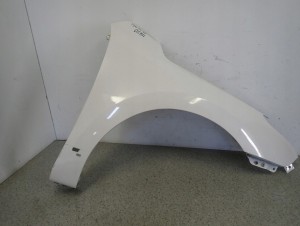 HYUNDAI I30 07-12 BŁOTNIK PRZEDNI PRAWY TCW 1/10 MINIATURA