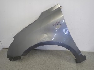 SUZUKI SWIFT MK6 05-09 BŁOTNIK PRZEDNI LEWY ZCD 2/12 MINIATURA