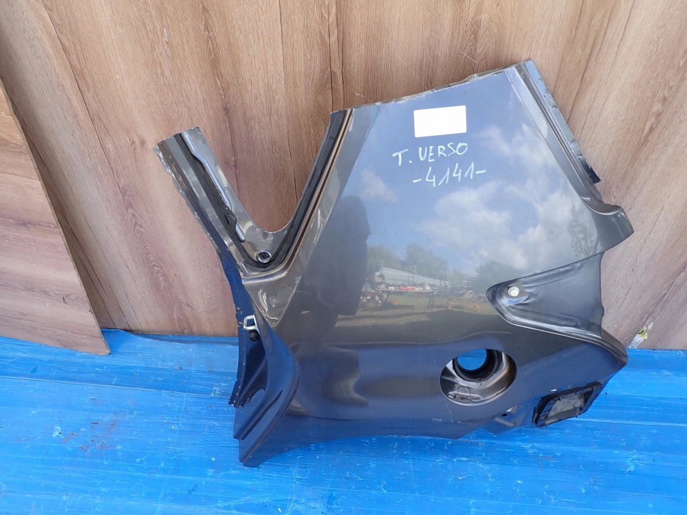 TOYOTA VERSO 09- BŁOTNIK TYLNY LEWY 4/12