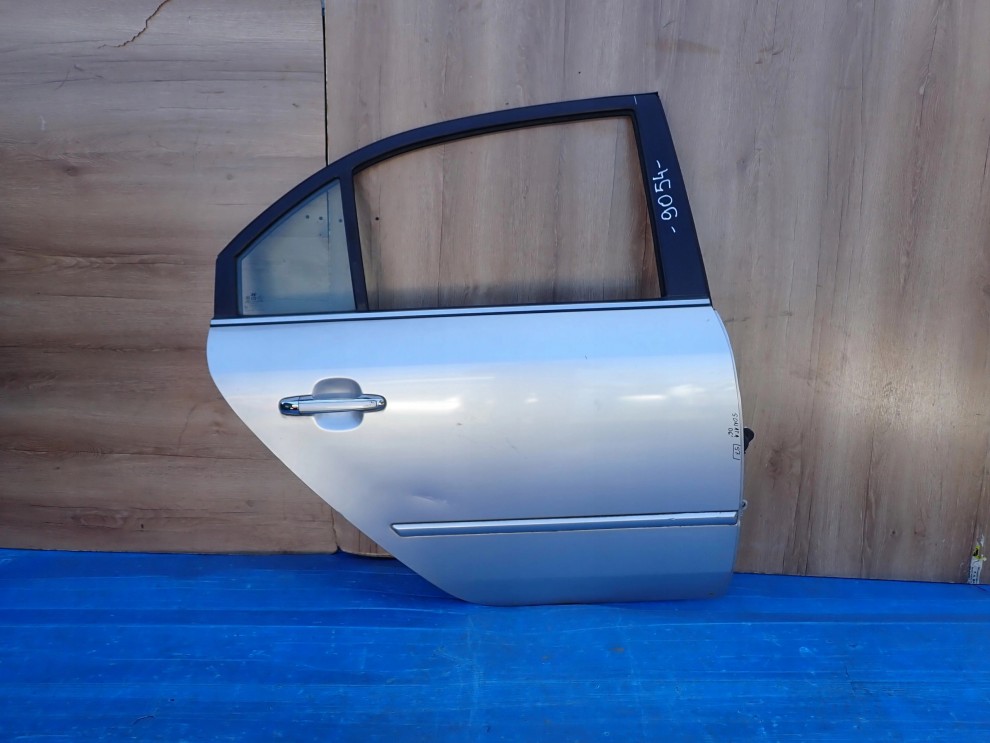 HYUNDAI SONATA V 05-09 DRZWI TYLNE PRAWE S7 6/10