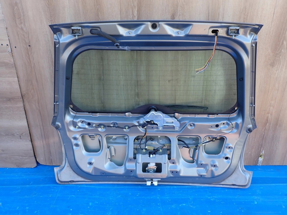 SUZUKI SX4 06-13 KLAPA BAGAŻNIKA SZYBA TYLNA ZCD 10/11