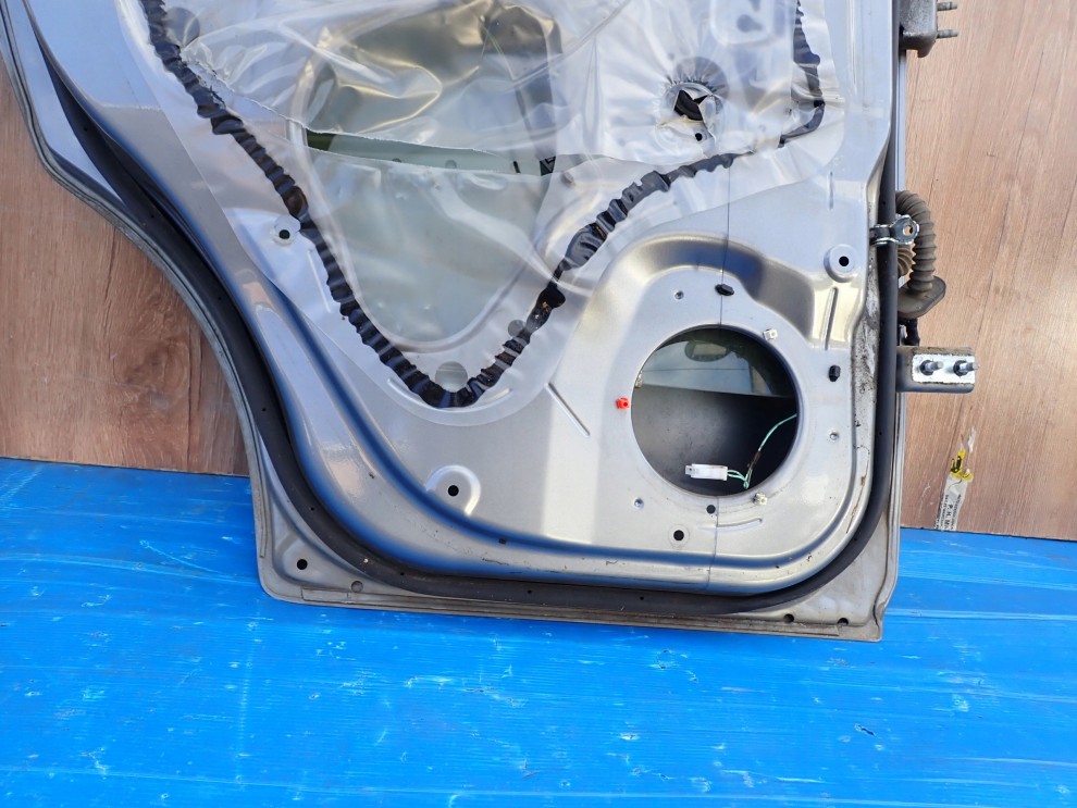 SUZUKI SPLASH 08-14 DRZWI TYLNE LEWE ZCD 11/11