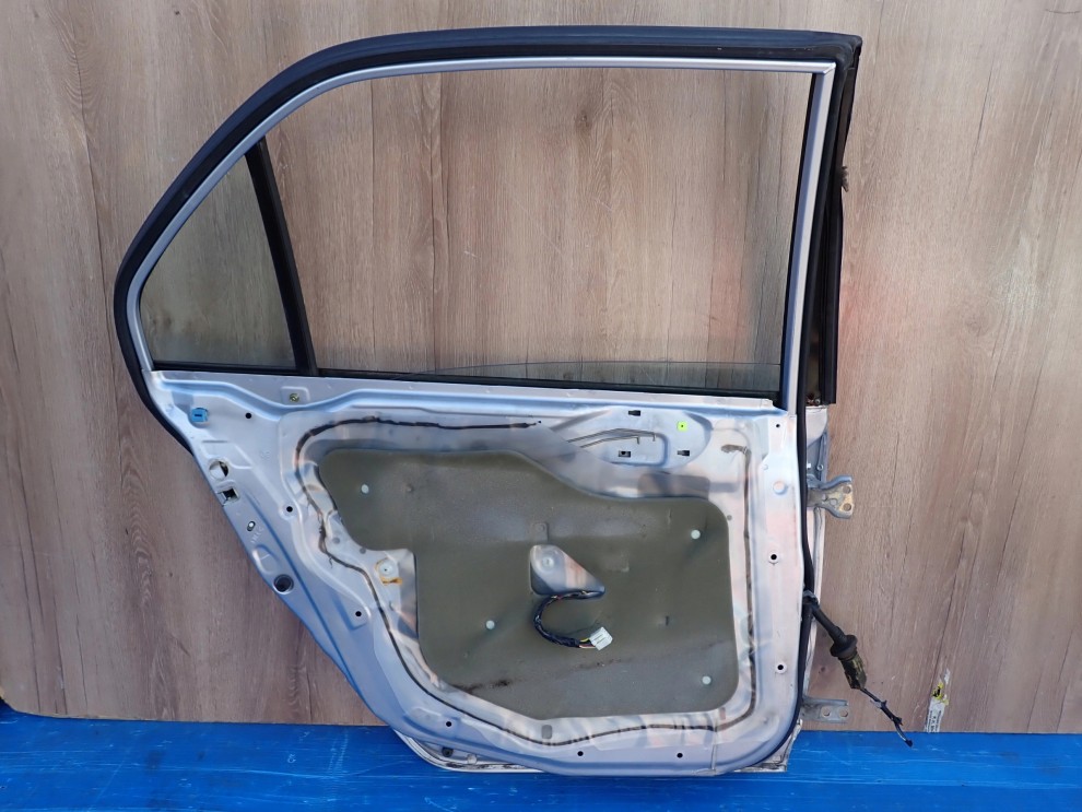 MITSUBISHI LANCER SEDAN 03-08 DRZWI TYLNE LEWE A31A 7/8
