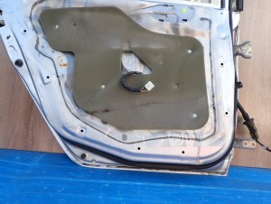 MITSUBISHI LANCER SEDAN 03-08 DRZWI TYLNE LEWE A31A 8/8 MINIATURA