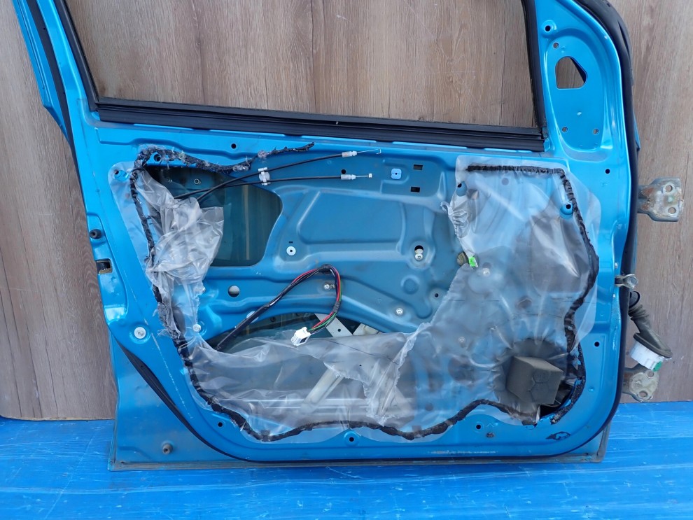 SUZUKI ALTO NISSAN PIXO 09- DRZWI PRZEDNIE LEWE ZKY 11/11