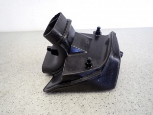 CHEVROLET CRUZE 1.6 BENZYNA 08- REZONATOR POWIETRZA 5/7 MINIATURA