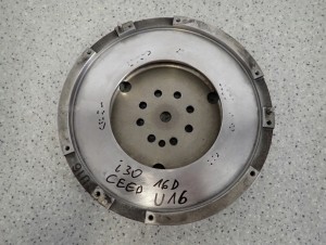 HYUNDAI i30 KIA CEED 1.6 CRDi 06-11 KOŁO ZAMACHOWE U1.6