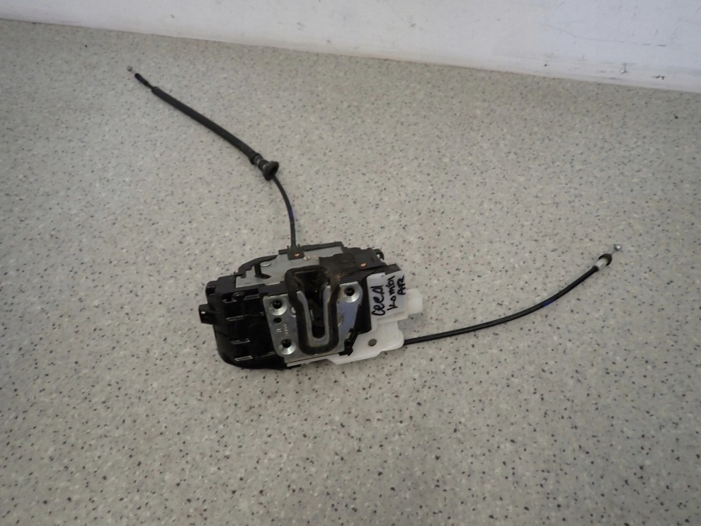 KIA CEED KOMBI 06-11 ZAMEK DRZWI TYLNY PRAWY 1/8