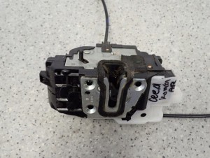 KIA CEED KOMBI 06-11 ZAMEK DRZWI TYLNY PRAWY 4/8 MINIATURA