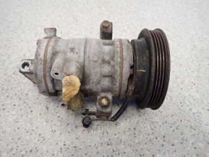 SUZUKI ALTO NISSAN PIXO 09- KOMPRESOR KLIMATYZACJI 5/9 MINIATURA