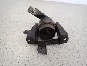 TOYOTA COROLLA VERSO 04-09 2.2 D4D PODUSZKA SILNIKA PRAWA 2/7 MINIATURA