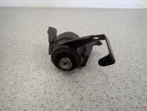 TOYOTA COROLLA VERSO 04-09 2.2 D4D PODUSZKA SILNIKA PRAWA 4/7 MINIATURA