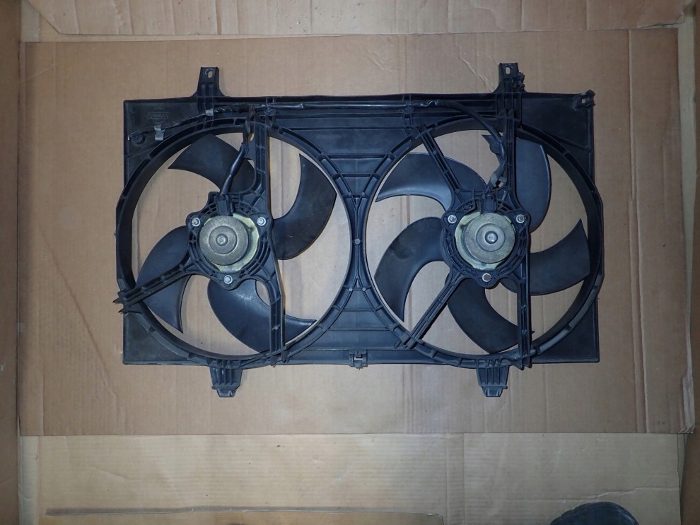 NISSAN ALMERA TINO 00 - 06 WENTYLATOR CHŁODNICY 1/3