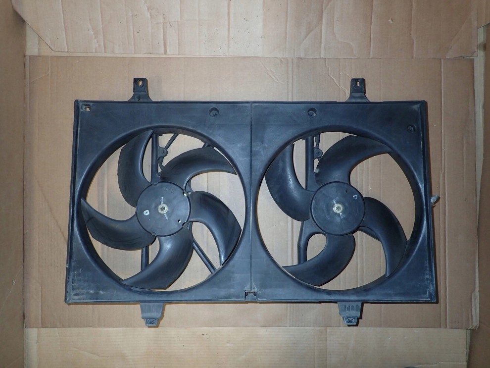 NISSAN ALMERA TINO 00 - 06 WENTYLATOR CHŁODNICY 3/3