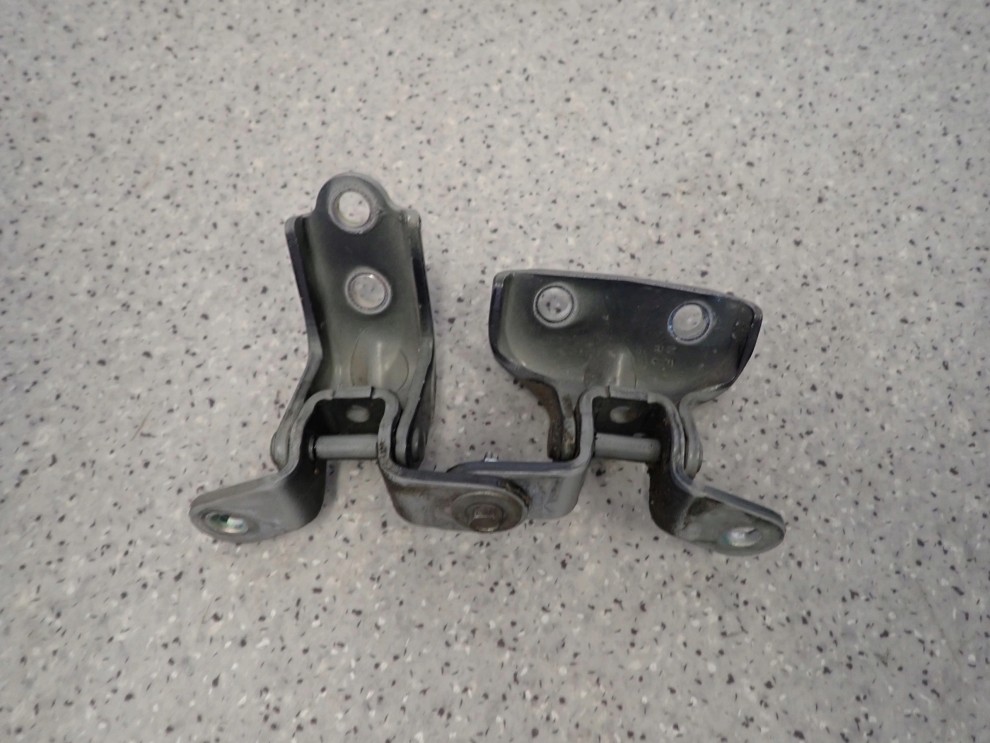 HYUNDAI i40 11-15 ZAWIASY DRZWI PRZEDNICH PRAWYCH S6G 3/4