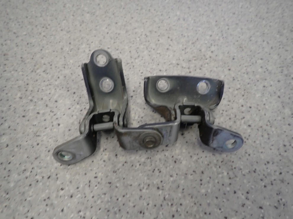 HYUNDAI i40 11-15 ZAWIASY DRZWI PRZEDNICH PRAWYCH S6G 4/4