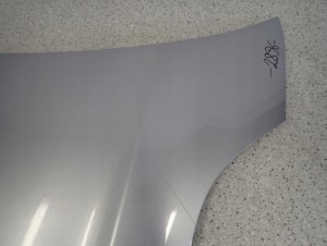 TOYOTA YARIS II 06-11 MASKA POKRYWA SILNIKA 1F8 4/10 MINIATURA