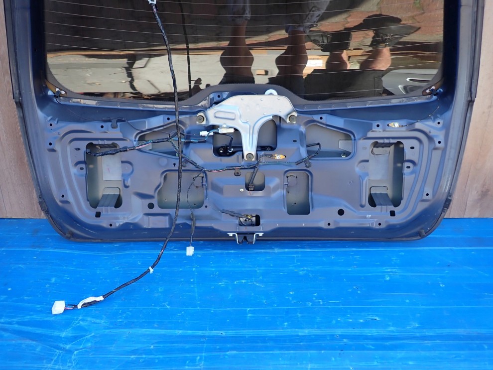 MITSUBISHI GRANDIS 03-11 KLAPA BAGAŻNIKA SZYBA A72 9/10