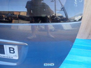 MITSUBISHI GRANDIS 03-11 KLAPA BAGAŻNIKA SZYBA A72 6/10 MINIATURA