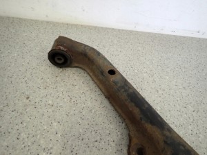 SUZUKI VITARA 89-98 WAHACZ PRZEDNI PRAWY 3/7 MINIATURA