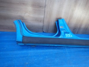 SUZUKI CELERIO 14-19 PRÓG PRAWY ZQE 2/9 MINIATURA