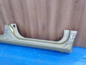 NISSAN NOTE E11 06-11 PRÓG PRAWY JAB 2/12 MINIATURA