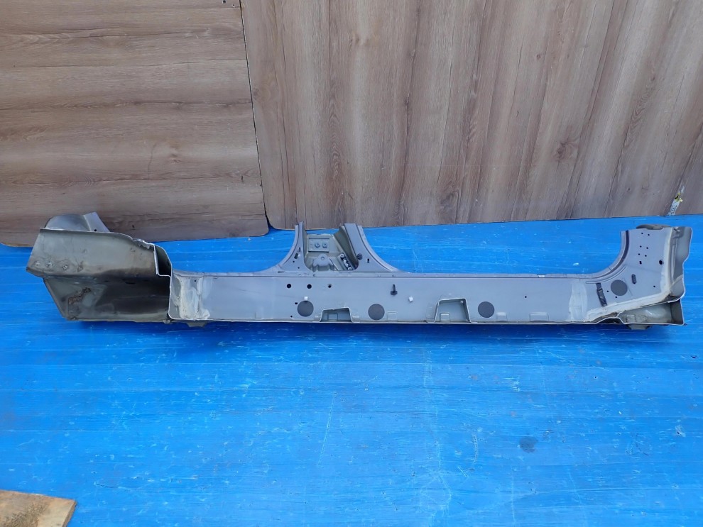 NISSAN NOTE E11 06-11 PRÓG LEWY B52G 5/9