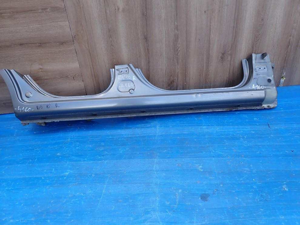 KIA RIO HATCHBACK 05-11 PRÓG PRAWY 2/10