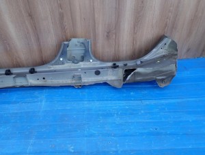 KIA RIO HATCHBACK 05-11 PRÓG PRAWY 10/10 MINIATURA