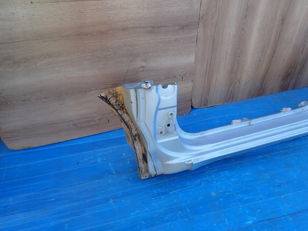 MITSUBISHI COLT 04-12 5d PRÓG LEWY 3/14