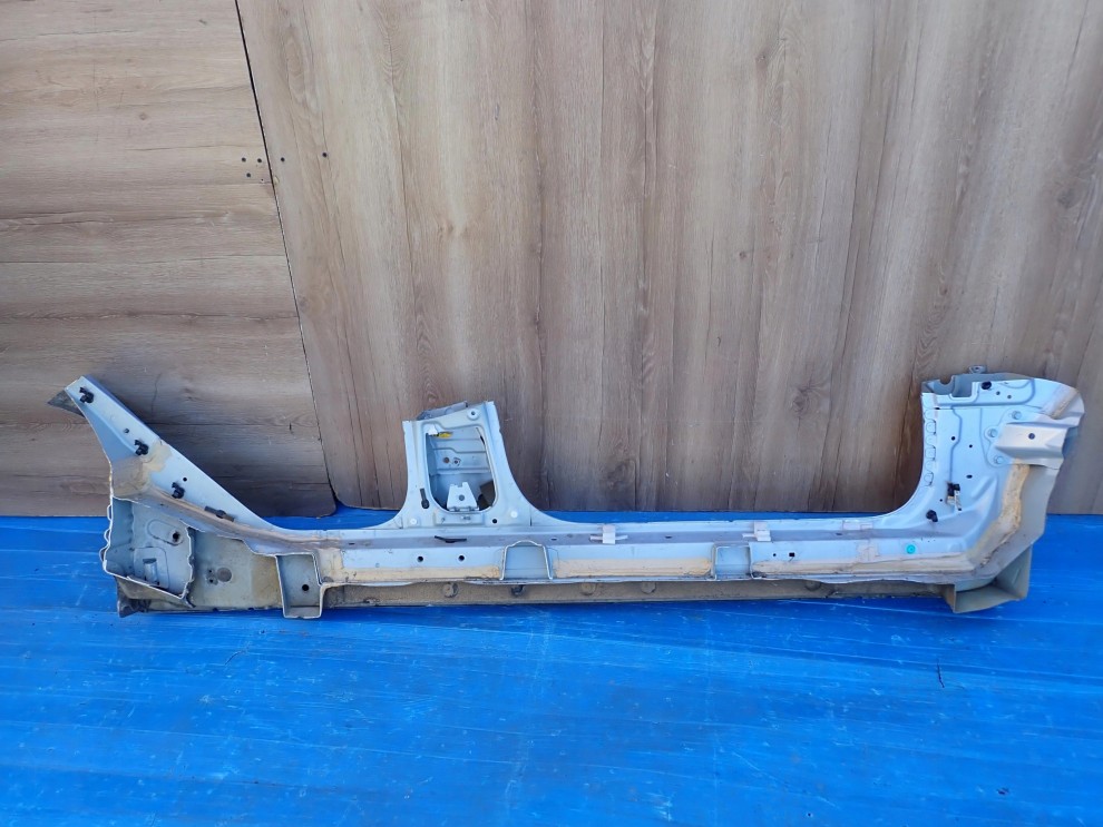 MITSUBISHI COLT 04-12 5d PRÓG LEWY 11/14