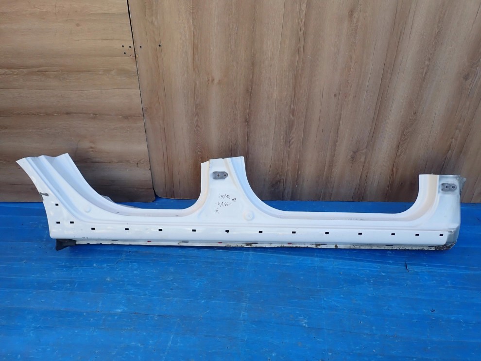 HYUNDAI I30 HATCHBACK 07-11 PRÓG PRAWY 1/11