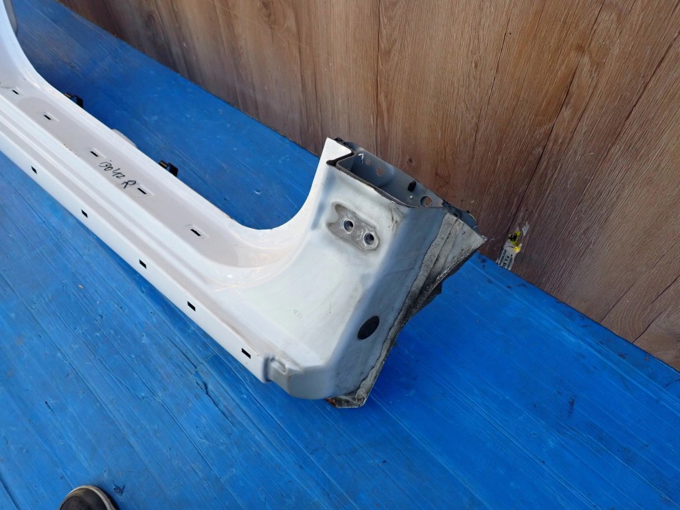 HYUNDAI I30 HATCHBACK 07-11 PRÓG PRAWY 4/11