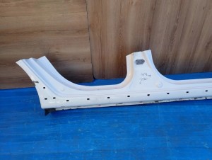 HYUNDAI I30 HATCHBACK 07-11 PRÓG PRAWY 2/11 MINIATURA