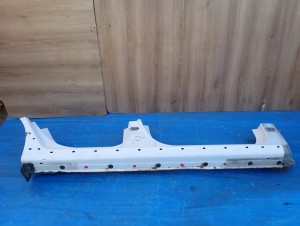 HYUNDAI I30 HATCHBACK 07-11 PRÓG PRAWY 6/11 MINIATURA