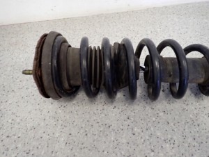 MAZDA 6 MAZDA6 BENZYNA 02-07 AMORTYZATOR PRZEDNI LEWY 5/7 MINIATURA