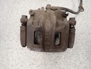 MITSUBISHI GRANDIS 03-11 ZACISK PRZEDNI LEWY 3/8 MINIATURA