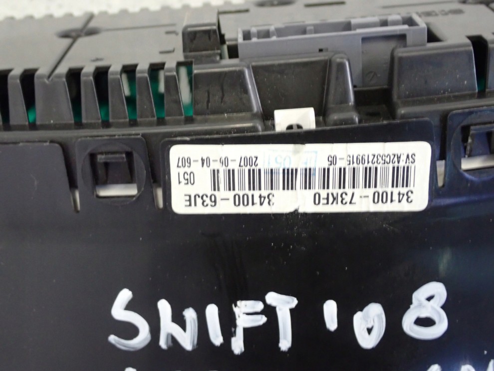 SUZUKI SWIFT MK6 1.3 BENZ 04- ZEGARY LICZNIK 5/6