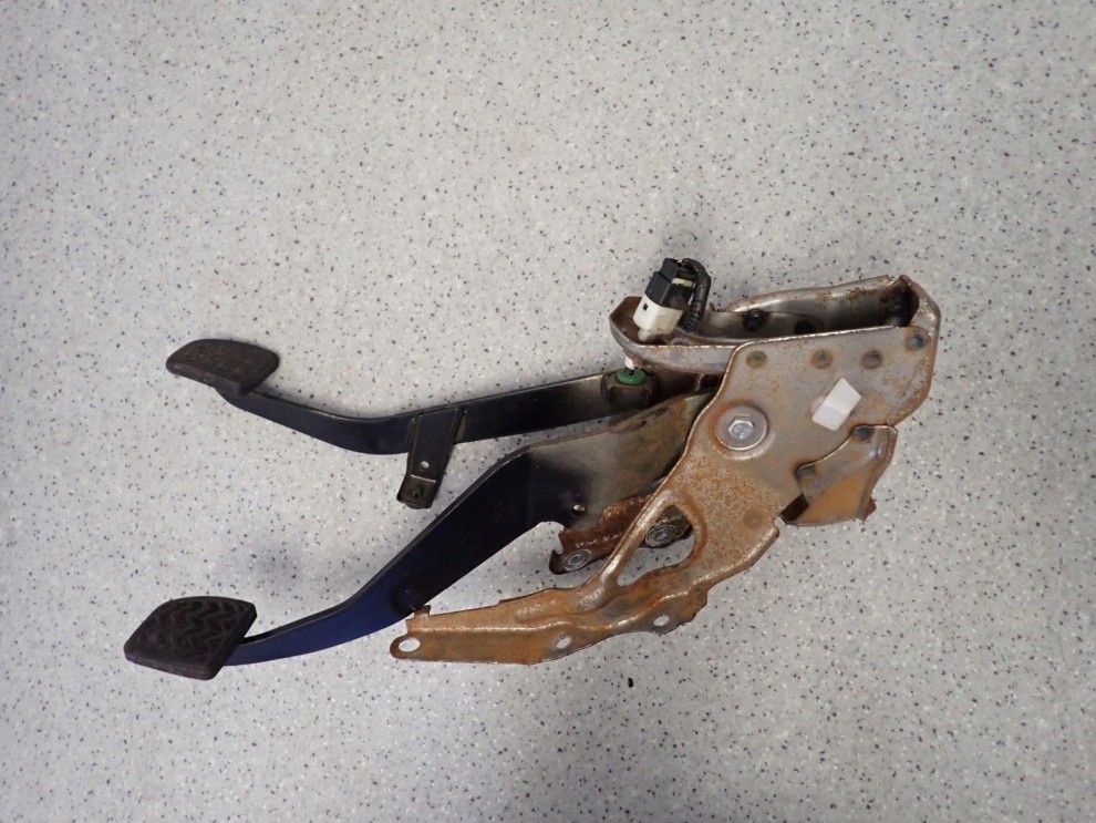 TOYOTA AYGO 05- PEDAŁ PEDAŁY HAMULCA SPRZĘGŁA 4/7