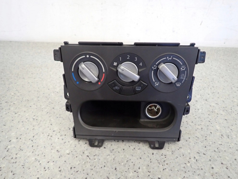 SUZUKI SPLASH 09-14 PANEL STEROWANIA NAWIEWEM 1/4