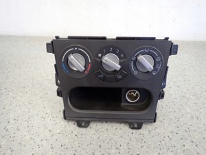 SUZUKI SPLASH 09-14 PANEL STEROWANIA NAWIEWEM 1/4 MINIATURA