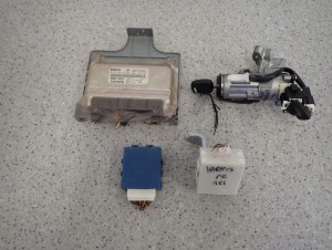 TOYOTA YARIS I 03- 1.0 FR ZESTAW STARTOWY KOMPUTER STACYJKA 1/9 MINIATURA