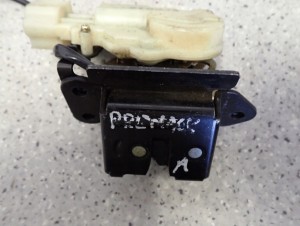 MAZDA PREMACY 99-05 ZAMEK KLAPY BAGAŻNIKA 2/5 MINIATURA