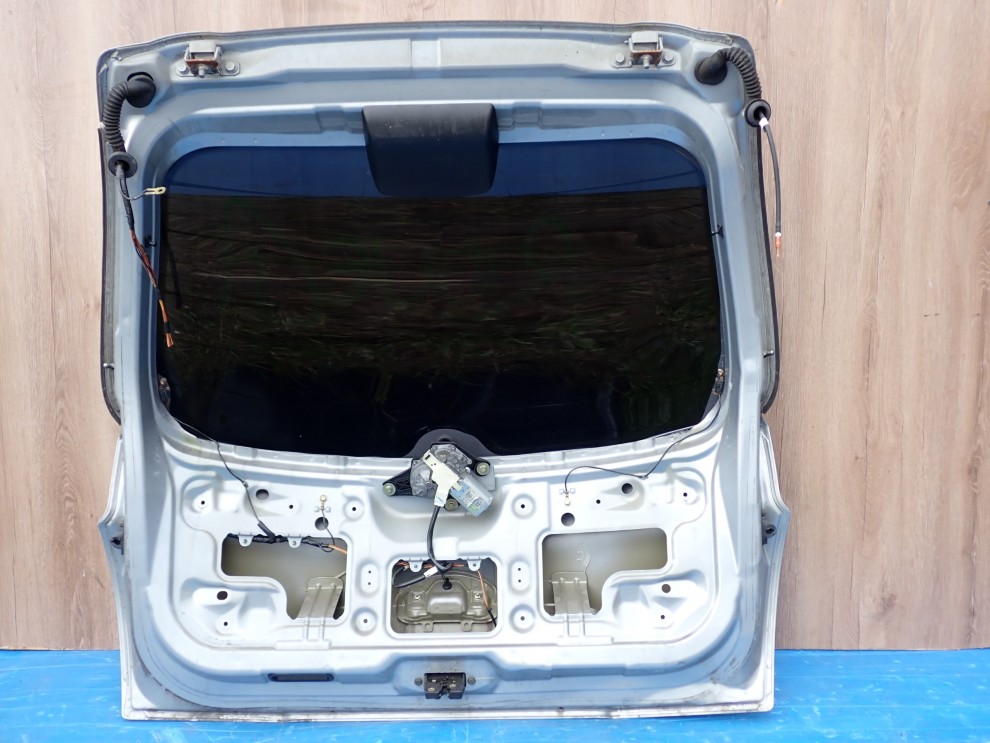 NISSAN MICRA K12 03- KLAPA BAGAŻNIKA SZYBA TYLNA KY0 8/8