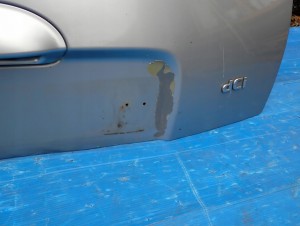 NISSAN MICRA K12 03- KLAPA BAGAŻNIKA SZYBA TYLNA KY0 5/8 MINIATURA