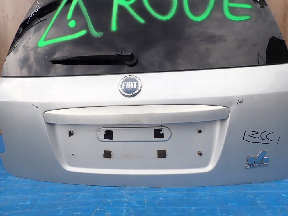FIAT SEDICI 06-13 KLAPA BAGAŻNIKA SZYBA TYLNA ZCC 4/8
