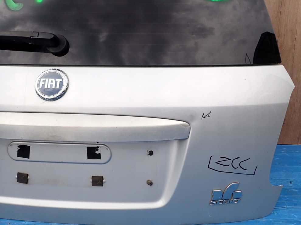 FIAT SEDICI 06-13 KLAPA BAGAŻNIKA SZYBA TYLNA ZCC 5/8