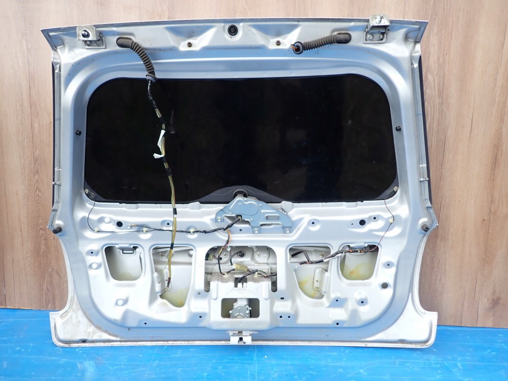 FIAT SEDICI 06-13 KLAPA BAGAŻNIKA SZYBA TYLNA ZCC 7/8